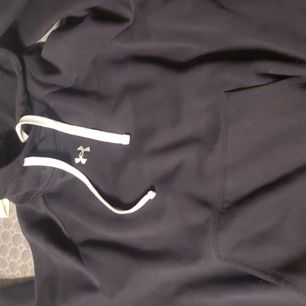 Underarmor hoodie